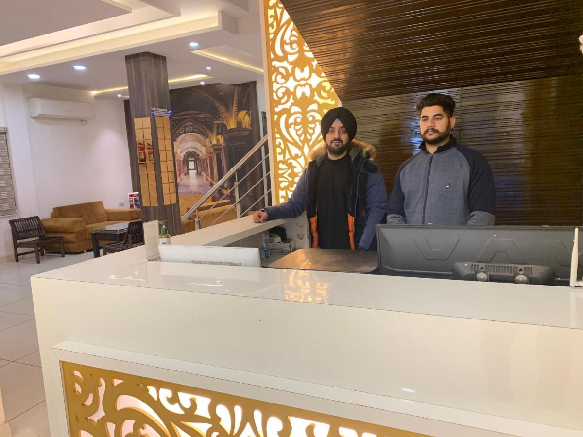 Hotel Sb Residency Amritsar Eksteriør billede