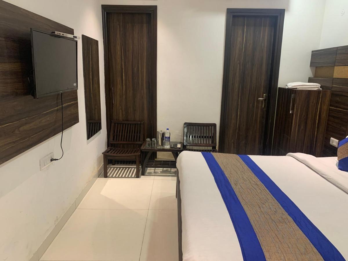 Hotel Sb Residency Amritsar Eksteriør billede