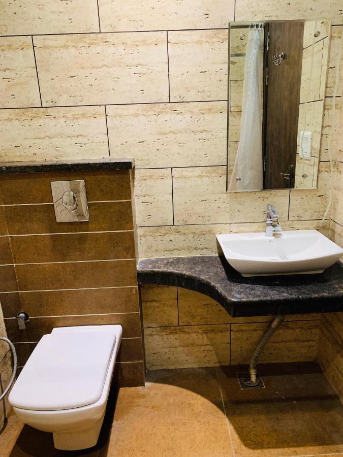 Hotel Sb Residency Amritsar Eksteriør billede